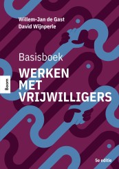 Basisboek werken met vrijwilligers (5e editie)_Willem-Jan de Gast, David Wijnperle_9789046909027